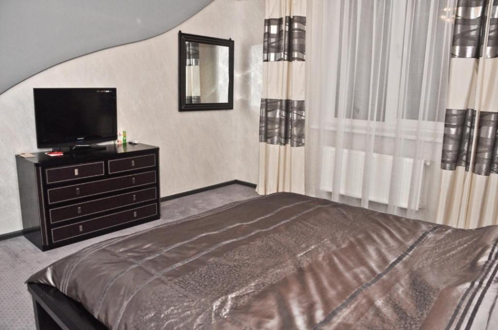 Coliseum Hotel Khmelʼnytsʼkyy Cameră foto
