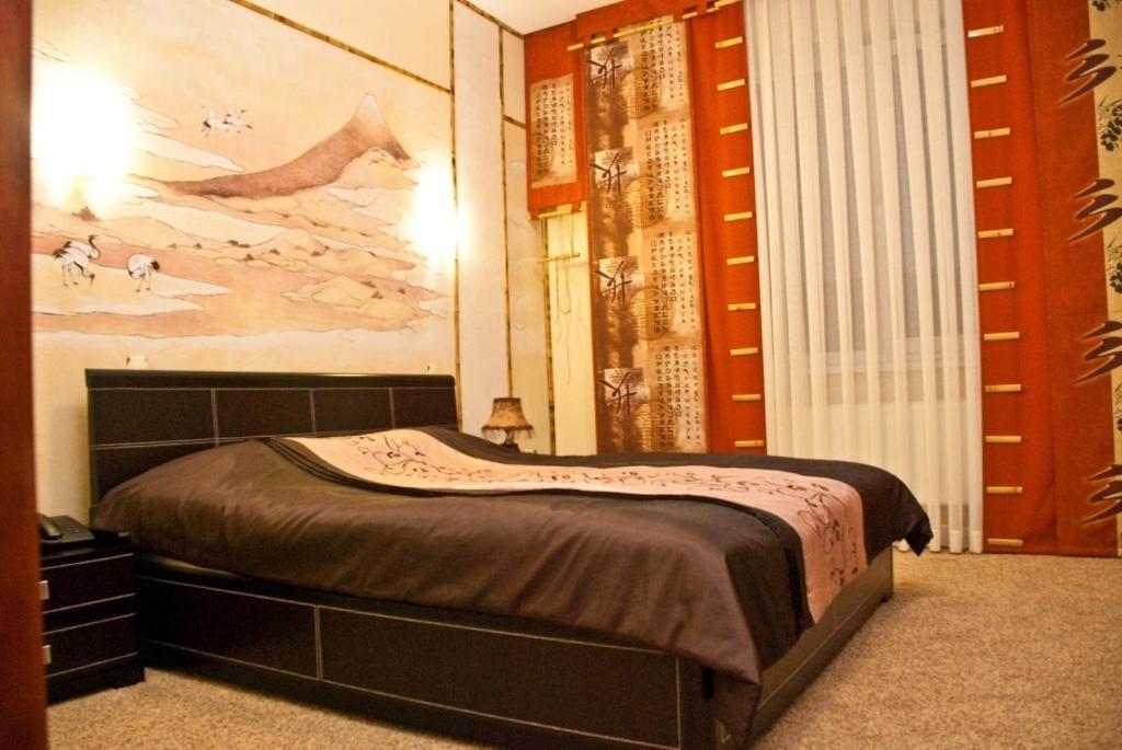 Coliseum Hotel Khmelʼnytsʼkyy Cameră foto