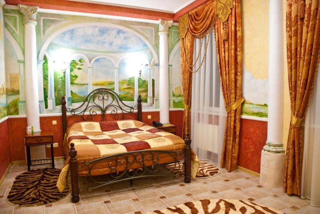 Coliseum Hotel Khmelʼnytsʼkyy Cameră foto